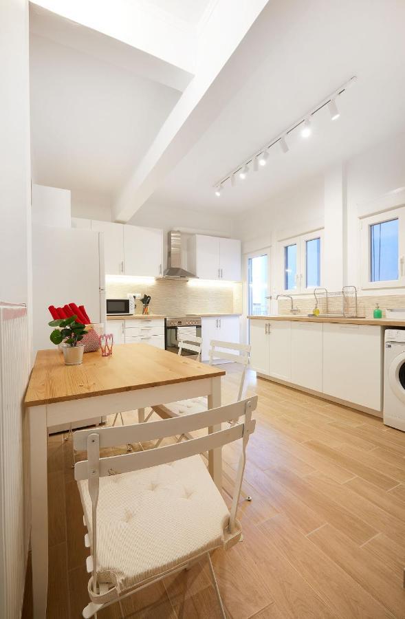 Chloe Boutique Apartments Nikis Ateny Zewnętrze zdjęcie